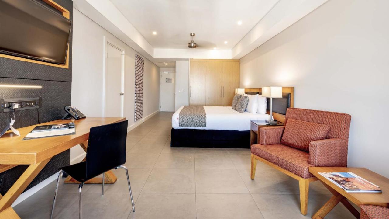 Oaks Darwin Elan Hotel Exterior photo