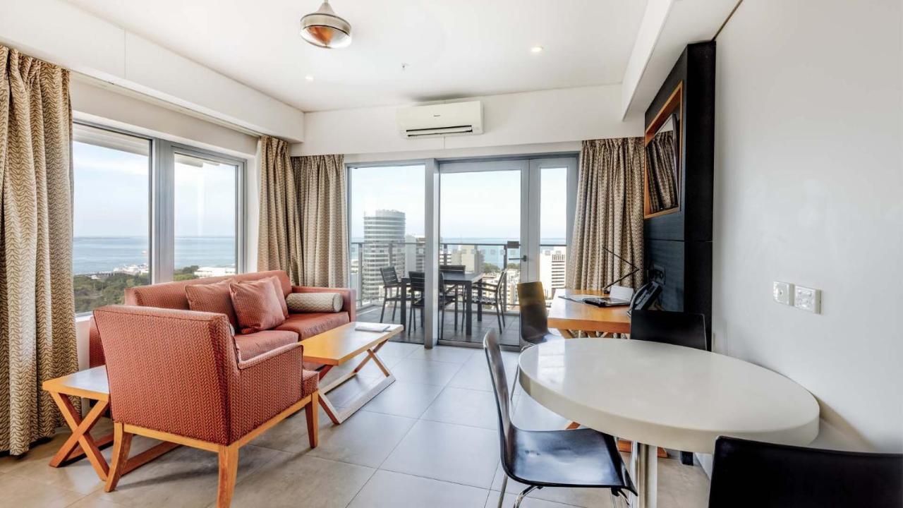 Oaks Darwin Elan Hotel Exterior photo