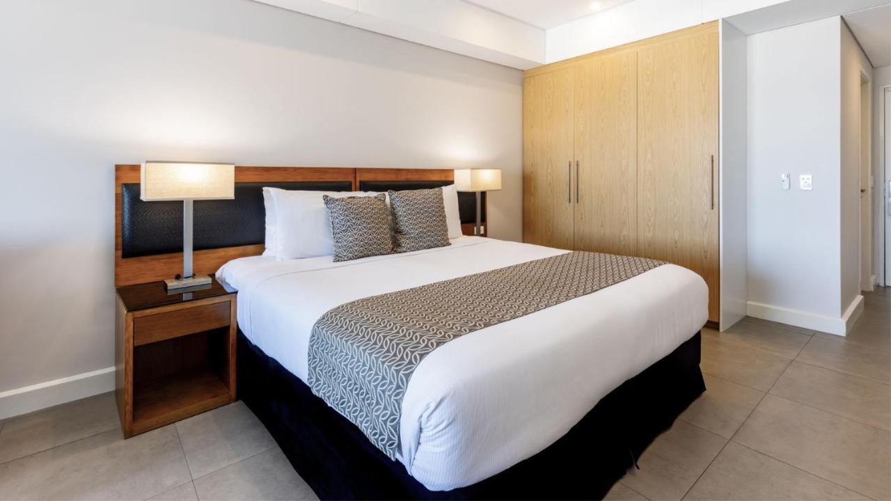 Oaks Darwin Elan Hotel Exterior photo