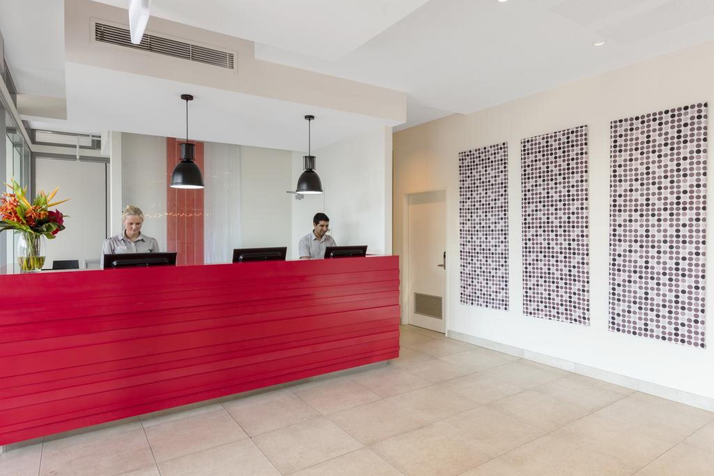 Oaks Darwin Elan Hotel Exterior photo