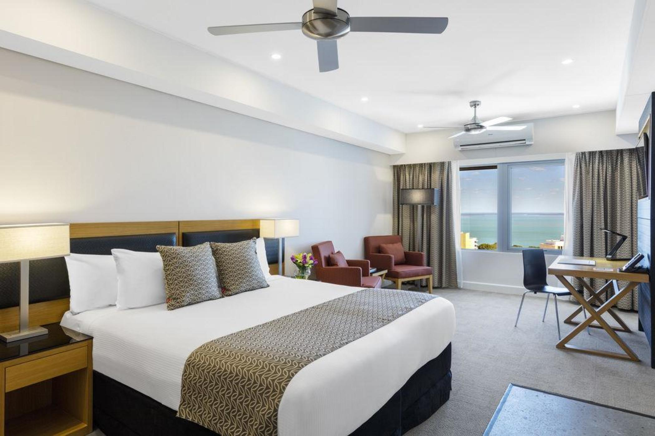 Oaks Darwin Elan Hotel Exterior photo