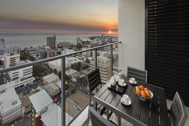Oaks Darwin Elan Hotel Exterior photo